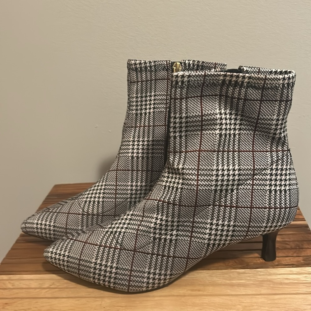 Rockport Black Plaid Alaiya Leather Bootie - Picture 2 of 9